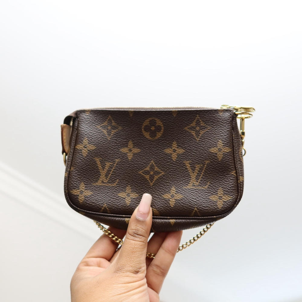 Louis Vuitton Mini Pochette Accessoires Monogram Canvas - Picture 3 of 10
